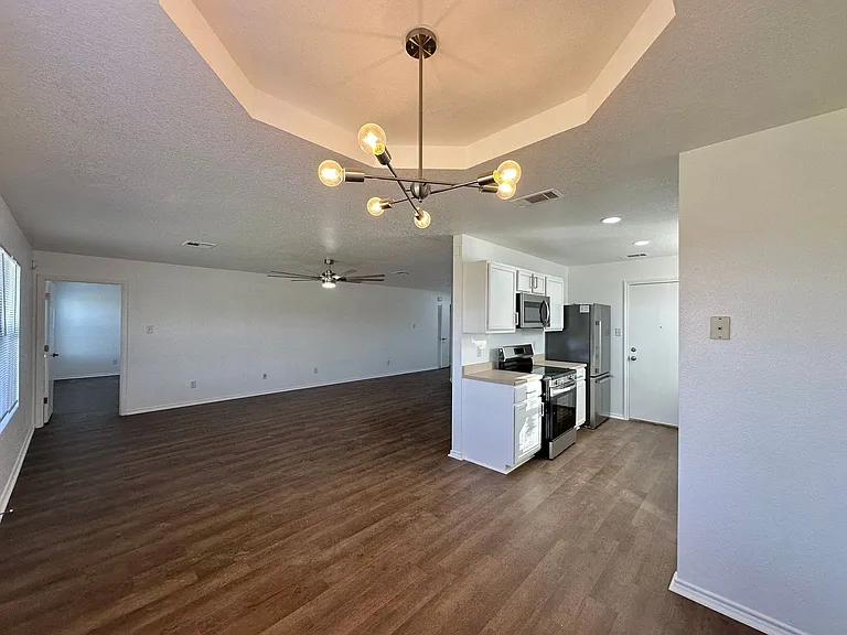 3102 Viewcrest Dr — Photo 10