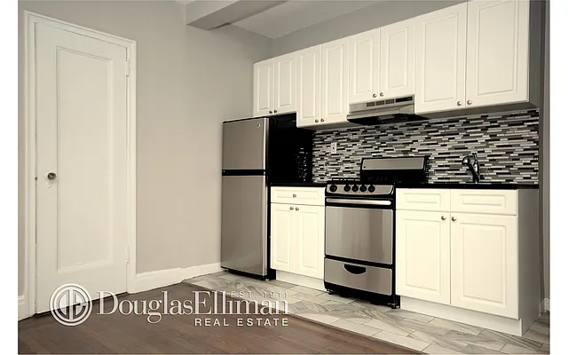 Rented by Douglas Elliman | media 16