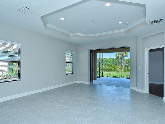 4th image of 224 Casalino Dr