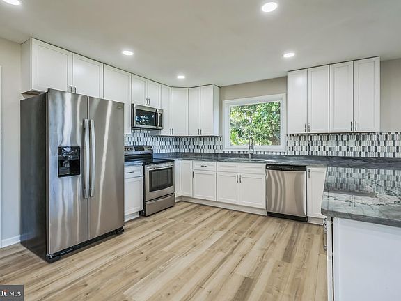 4th image of 53 Prospect Bay Dr W