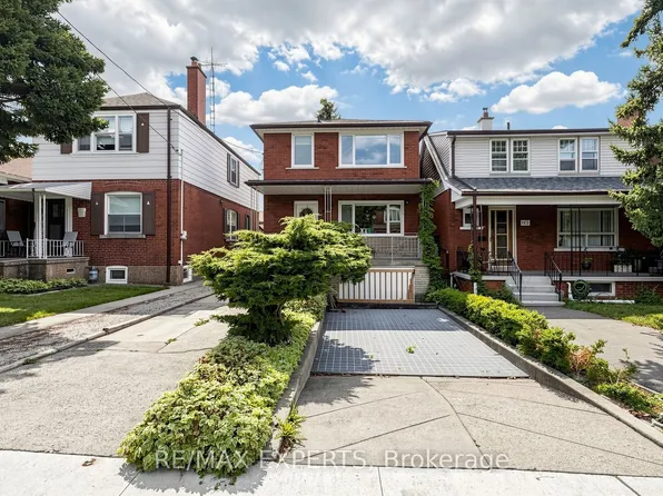 145 Gloucester Grv, Toronto, ON M6C 2A9