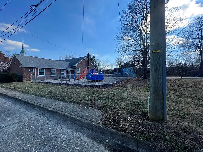 2831 Westminster Ct — Photo 15