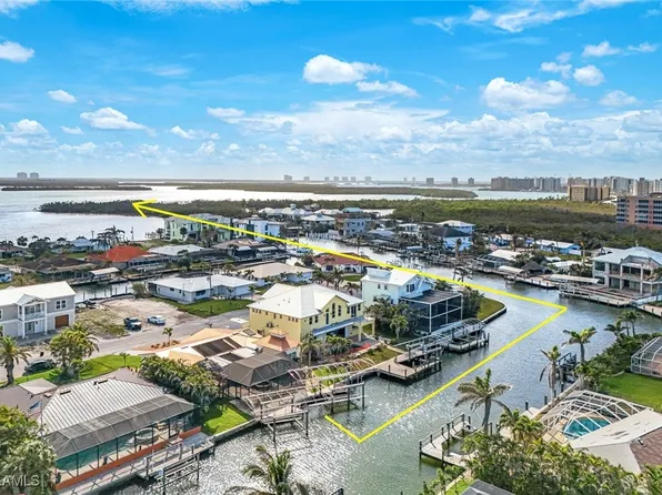 22 Palmview Blvd, Fort Myers Beach, FL 33931