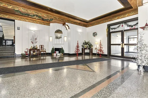 Sold by Fillmore | media 9