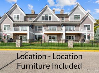 274 3rd Ave, Fontana, WI 53125