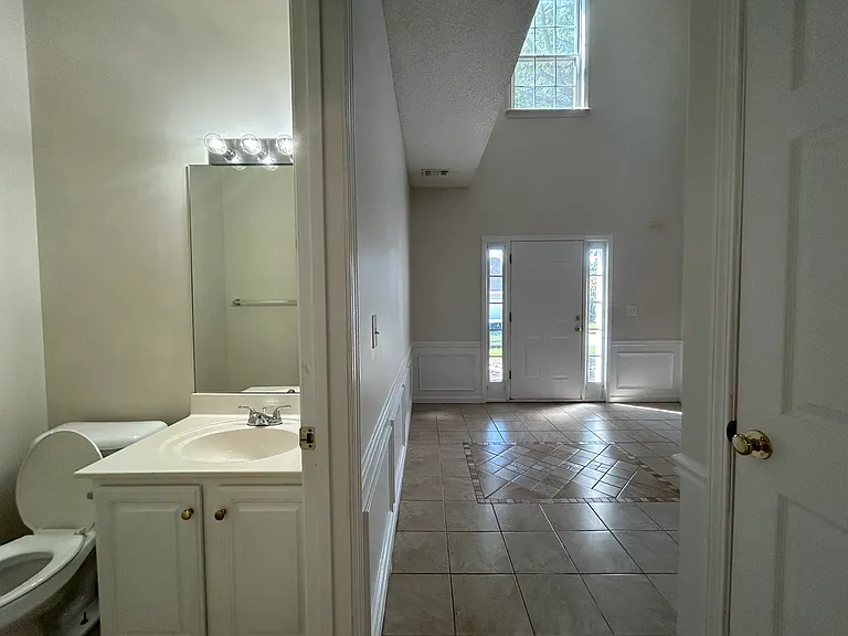 180 Sessingham Ln — Photo 14
