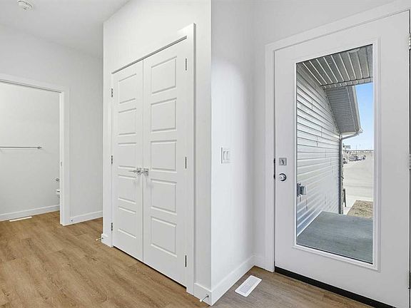 4th image of 229 N Dawson Wharf Rd