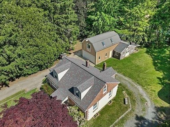 3rd image of 84 Walnut St