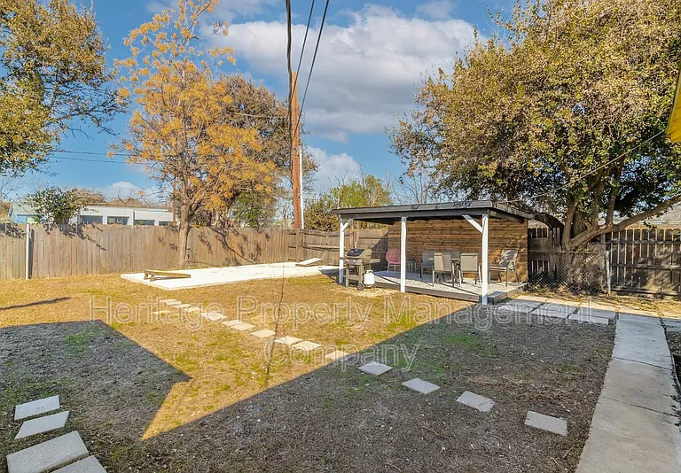 475 E French Pl — Photo 25