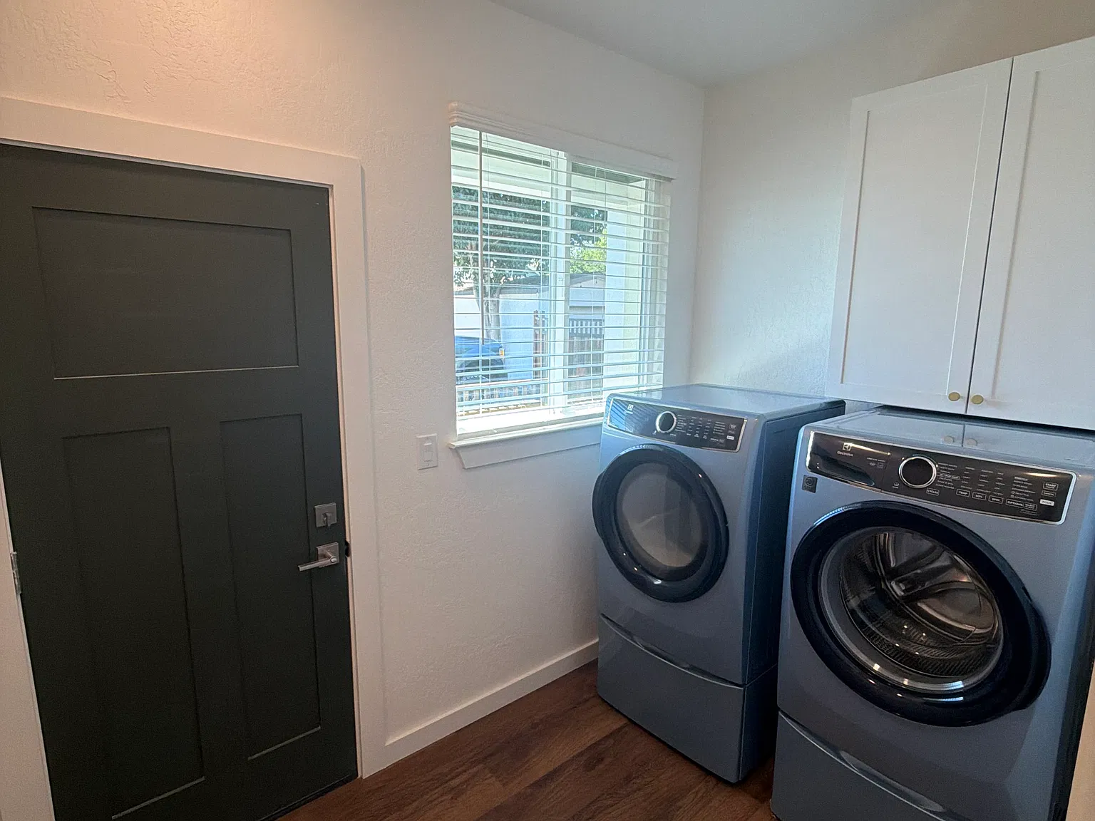 3 bed, 2.5 bath, 1826 sqft, $3,960 — Photo 4