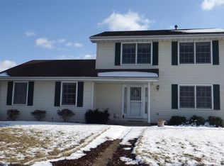 5499 Talladega Dr, Loves Park, IL 61111