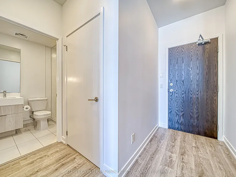 200 Sackville St #Penthouse 08 — Photo 4