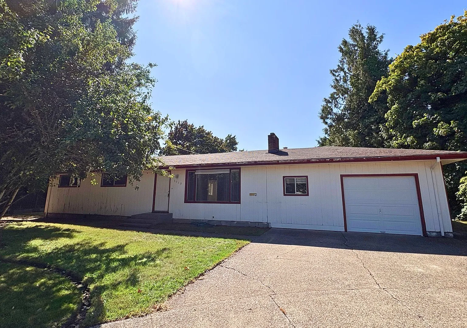 Charming 5 Bedroom / 2 Bathroom Home - Near OSU! — Photo 3