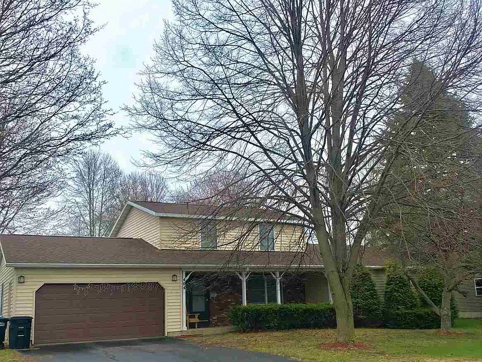 1st image of 404 N Meadow Dr