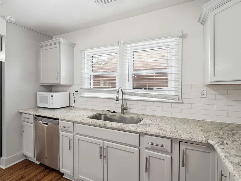205 Raymond St — Photo 17