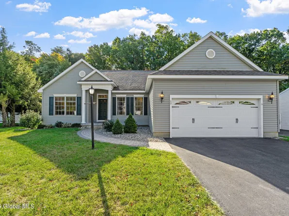 17 Chesebro Drive, Schenectady, NY 12309