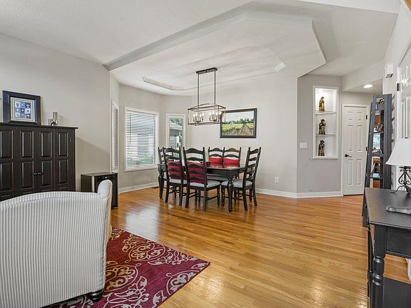 5th image of 10467 Cambridge Pl