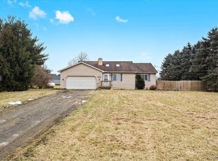 5301 Hogback Rd, Fowlerville, MI 48836
