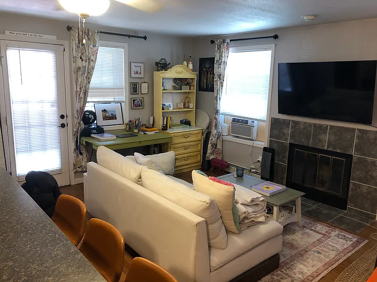 1405 Broadway St #210 — Photo 1
