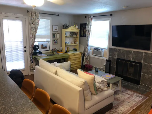 1405 Broadway St APT 210, Boulder, CO 80302