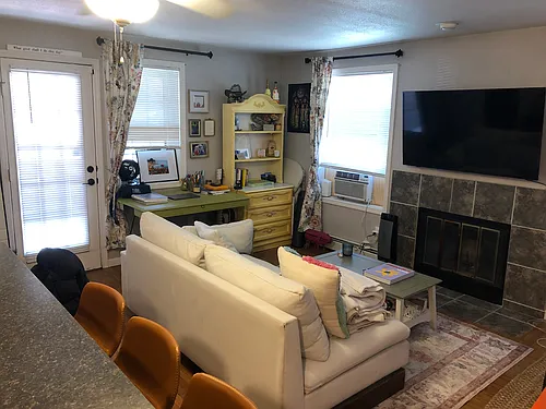 1405 Broadway St #210 Photo 1