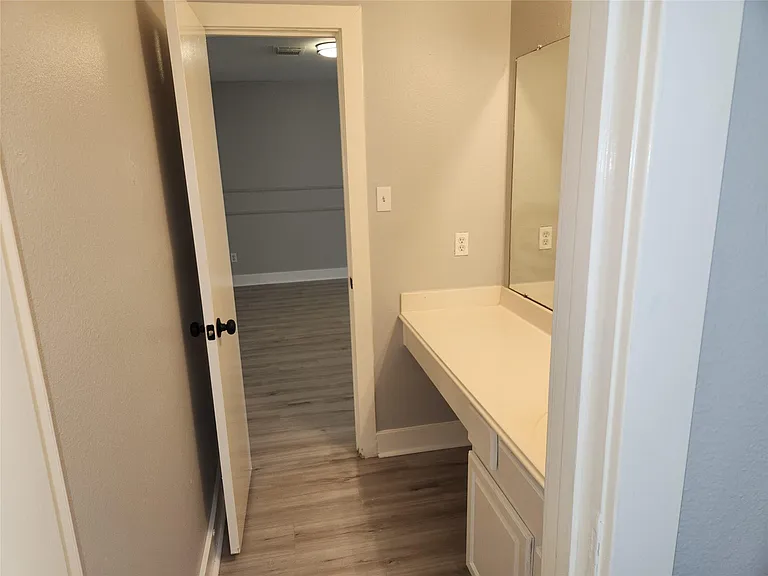 20911 Walder Ct — Photo 33