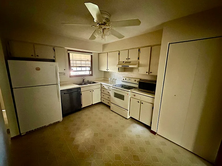 2768 Sweetbriar Ct — Photo 5
