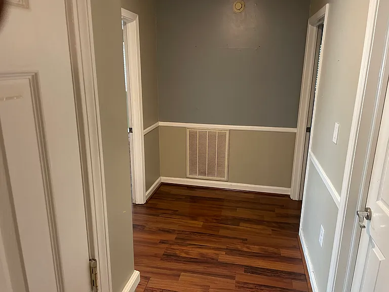 1000 Fairfield Dr — Photo 14