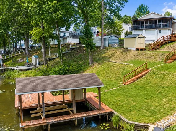 332 Eagle Trl, Bracey, VA 23919