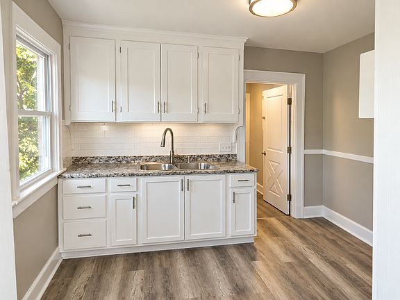 3rd image of 1367 Clearaire Rd #1