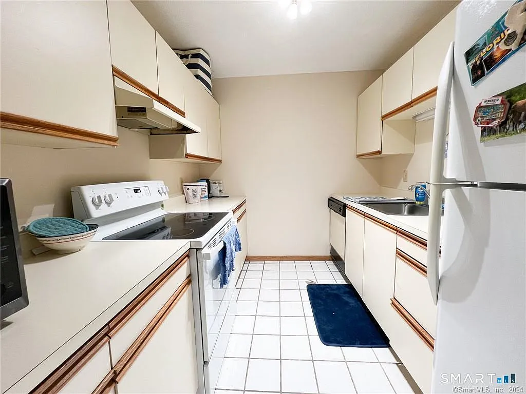 1 bed, 1.0 bath, 963 sqft, $2,250 — Photo 3