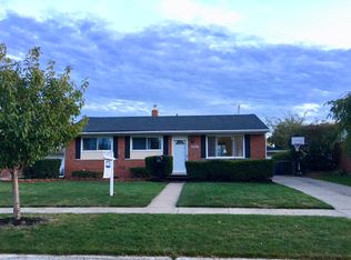 6742 Moccasin St, Westland, MI 48185