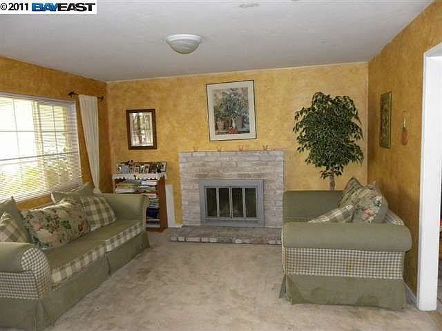2nd image of 7621 Ashford Way