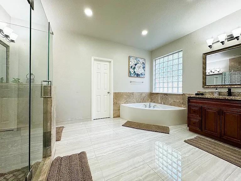 14587 Kelmscot Dr — Photo 47