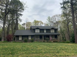 2305 Pine Point Dr, Lawrenceville, GA 30043