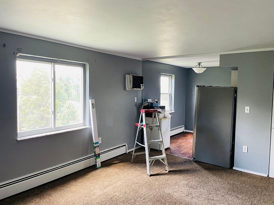 1st image of 226 Ohio Cir APT 4