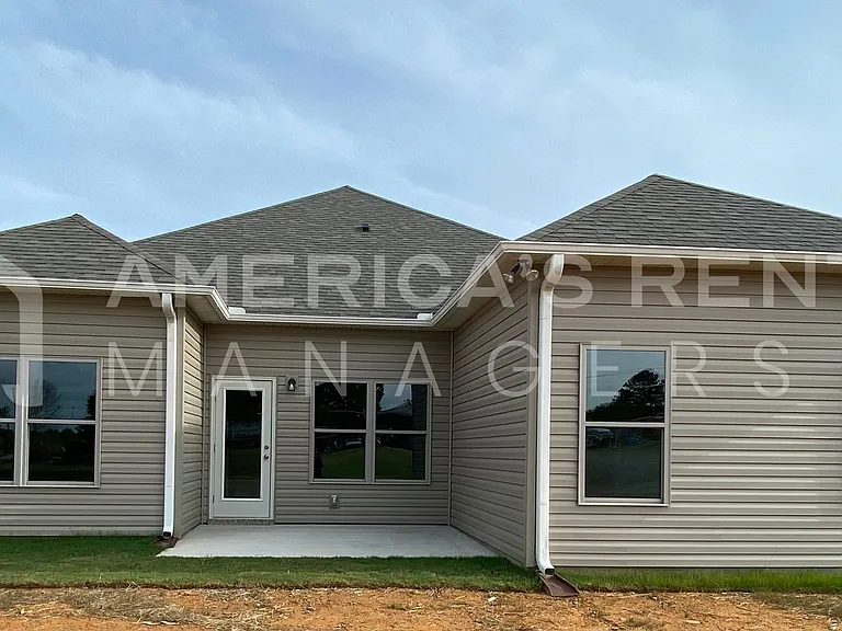 250 County Road 1701 — Photo 2