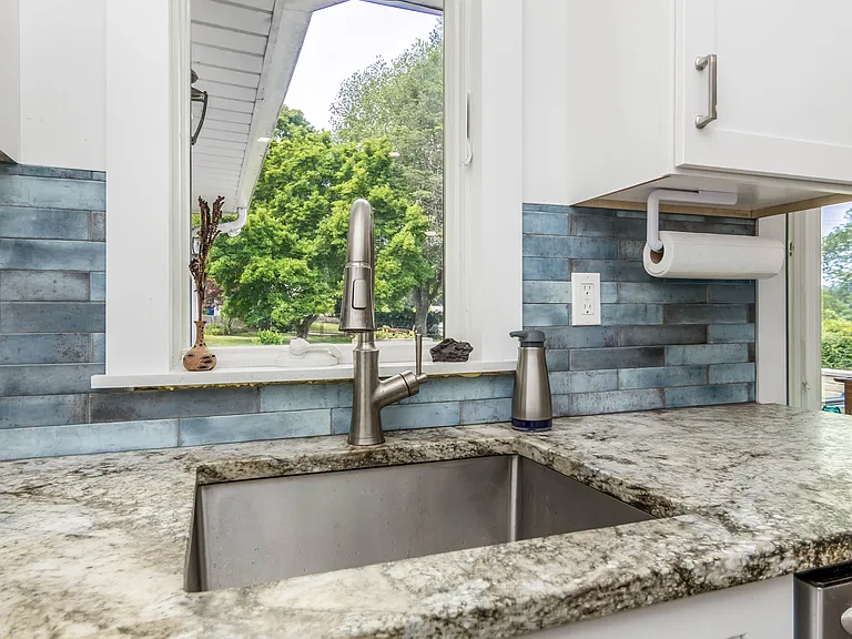 108 Colonese Rd — Photo 8