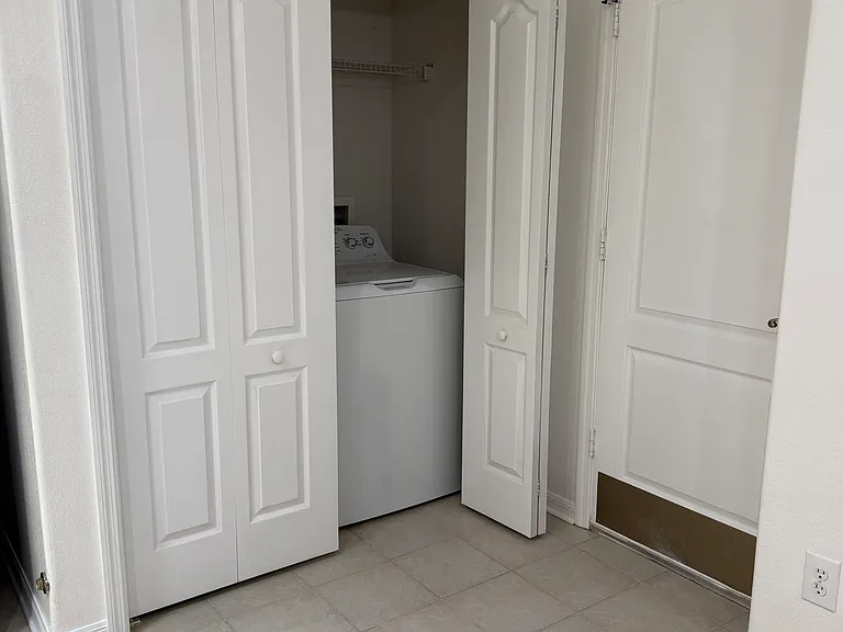 19234 Weymouth Dr — Photo 11