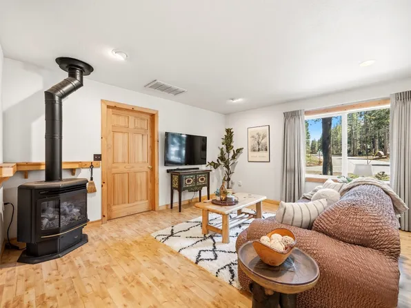 14814 Hansel Ave, Truckee, CA 96161