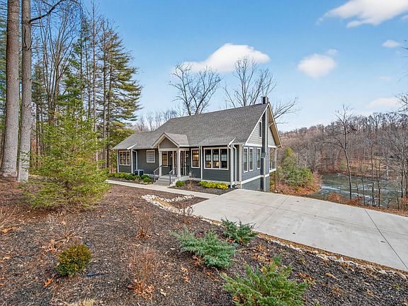 5th image of 6589 Nicole Dr