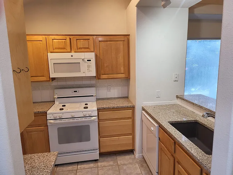 1032 S Regency Rd — Photo 8