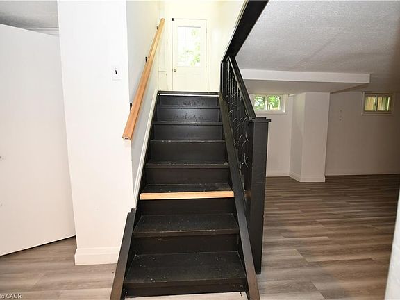 5th image of 15 Miller Dr