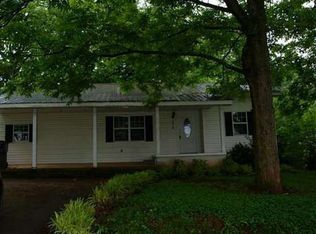 5914 Toombs St, Lula, GA 30554