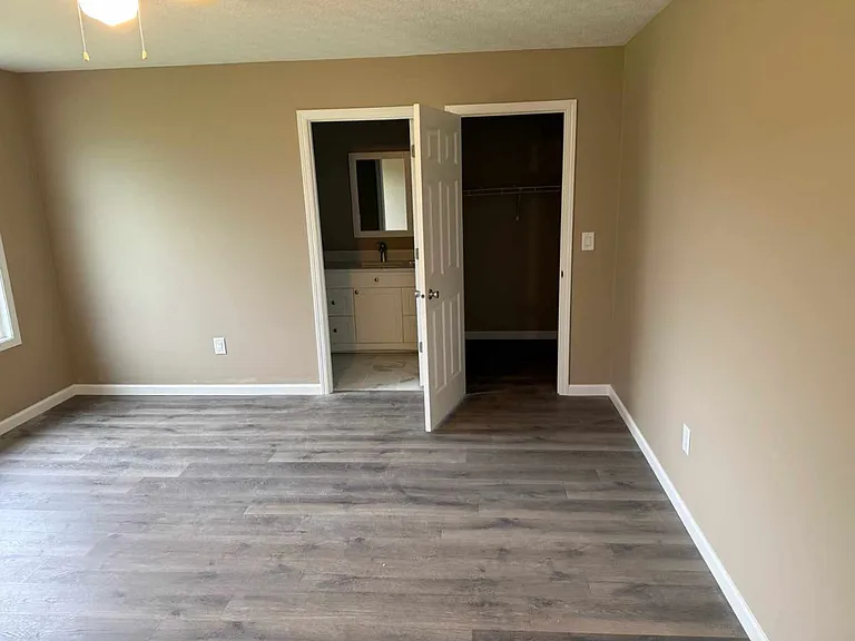 516 Cherry Ln — Photo 5