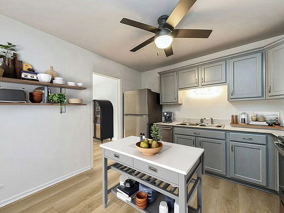 5th image of 206 N Somerset Ln