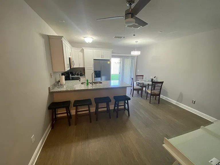 419 Wilton Cir #419 — Photo 4