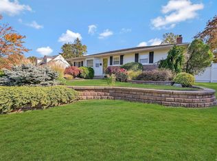 438 Townline Rd, Commack, NY 11725