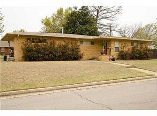 427 E Emmett St, Shawnee, OK 74804