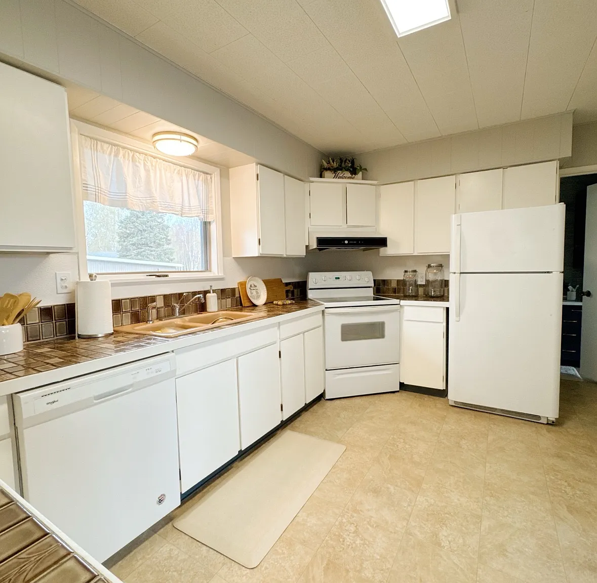 1 bed, 1200 sqft, $2,300 — Photo 4